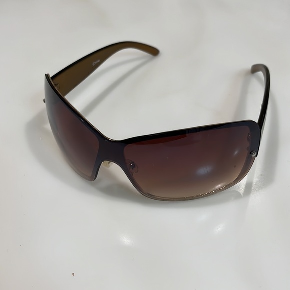 Wrap sunglasses - Picture 2 of 5